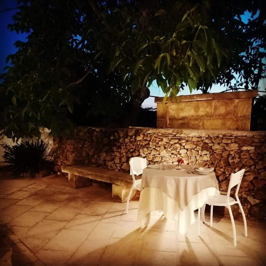 Masseria Agriturismo Il Sorriso Degli Ulivi - Dimora Di Charme Gallipoli Exterior photo