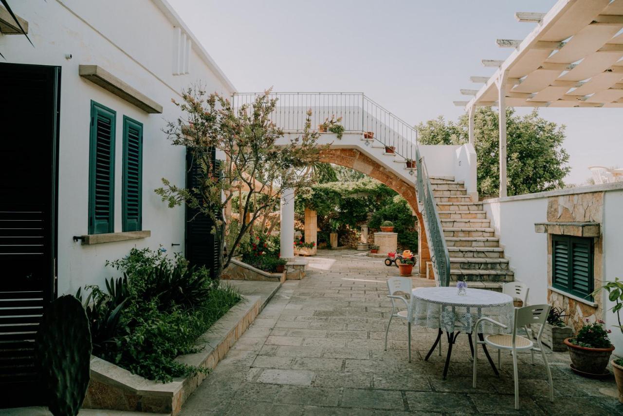 Masseria Agriturismo Il Sorriso Degli Ulivi - Dimora Di Charme Gallipoli Exterior photo